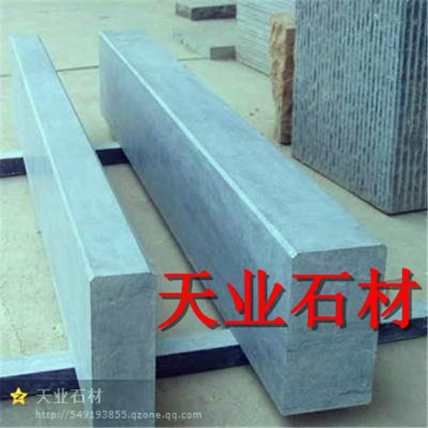 供應(yīng)濟(jì)寧路沿石批發(fā)廠家，路沿石價(jià)格，路沿石價(jià)格便宜，路沿石批發(fā)廠家