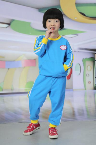 供應(yīng)優(yōu)質(zhì)幼兒園服春秋園服好款式