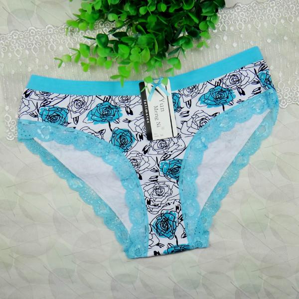 供應(yīng)外貿(mào)全棉女士內(nèi)褲批發(fā)廠家批發(fā)印花中腰女士內(nèi)褲 性感玫瑰花內(nèi)褲