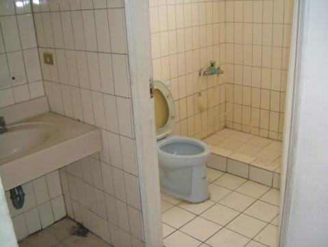 供應深圳寶安專業(yè)的衛(wèi)生間防水維修公司