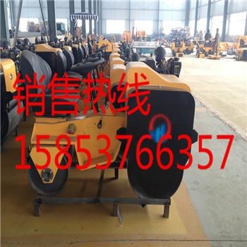 供應(yīng)座駕式壓路機(jī)小型壓實機(jī)冰點價 自行式振動碾型號 施工現(xiàn)場