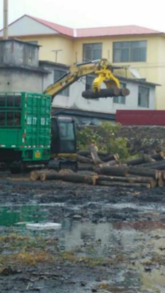 哪里定做單油缸旋轉(zhuǎn)抓木器山東華峰