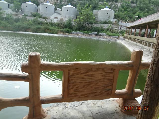 供應(yīng)仿木欄桿仿木花架仿木棧道仿木座椅仿木廊架仿木涼亭棧橋仿木駁岸小品