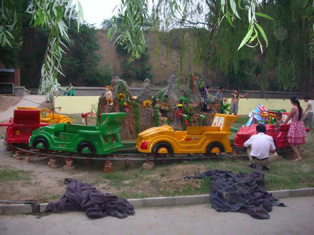 供應(yīng)廠家直銷*錢的激光戰(zhàn)車游樂設(shè)備激光戰(zhàn)車廠家
