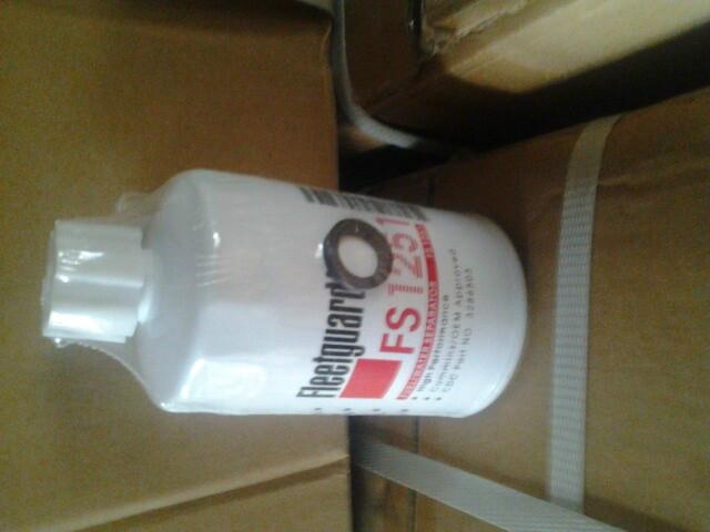 供應(yīng)康明斯濾芯弗列加LF16015