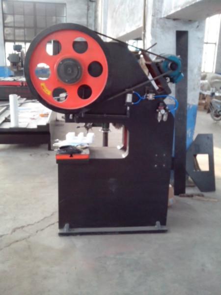 供應(yīng)自動沖床送料機(jī)|自動數(shù)控機(jī)械-數(shù)控機(jī)械批發(fā)-數(shù)控機(jī)械供應(yīng)商