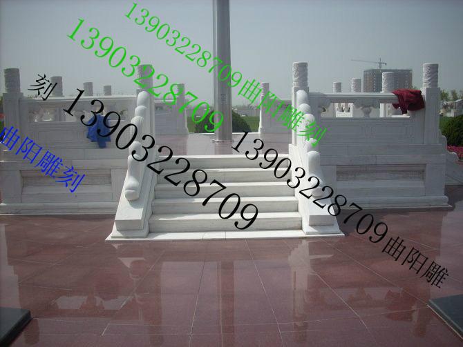 供應(yīng)大連漢白玉升旗臺(tái)