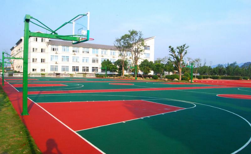 供應(yīng)塑膠籃球場建設(shè)/塑膠籃球場廠家